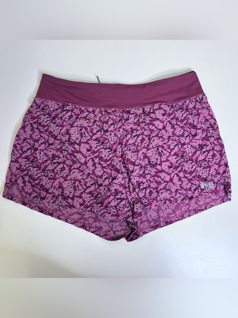 REI Co-Op Women's Small Swiftland 5" Running Shorts Salmon/Coral Red - XL
